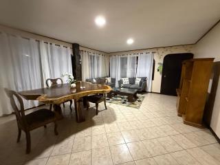 Walk-out Beachfront Condo - Surfer's Paradise - 5