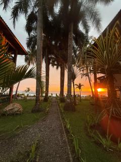 Walk-out Beachfront Condo - Surfer's Paradise - 8