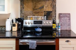 Misty Mountain- Premium 2 Bedroom Mountain View - 1