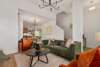 ML - Nohea Stylish Home w Perks I Near Top Sight - 3