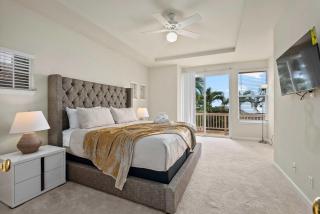 Marbella Lane Posh 4BR with Spectacular Views - 5