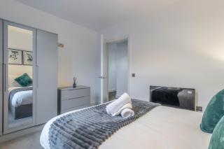 1 Bed Flat - Sleeps 4 - Pets - Parking - Wifi - 4