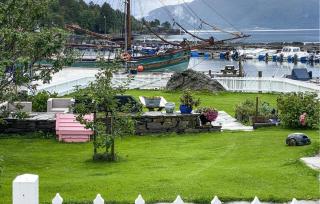 Stunning Home In Jelsa With Wifi - 9