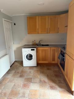 3-Bed House Brighouse Parking Wi-Fi Near M62 - 5