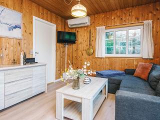 Tranquil Cottage near Kvie Lake-By Traum - 1