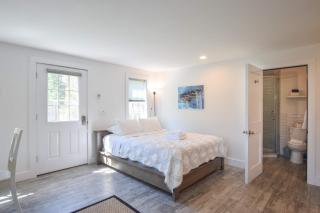 East End Condo w Beach Access - 4