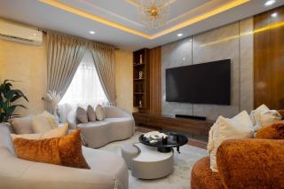 The Manor at Ikeja GRA-Refined 3-BDRM Luxury Stay - 0