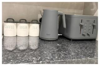 Long Stay 5Bed-2Bath-Parking-By FabAccommodation - 7