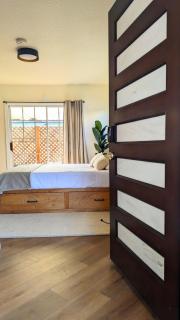 Charming Tiny Unit in the Heart of LA with HotTub - 1