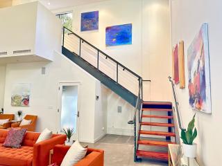 The Gallery Spacious 2BD 2BA with Two King Beds - 7