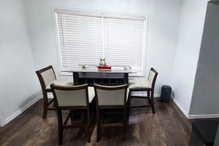 The Cornerstone Spacious Home Easy Access - 3