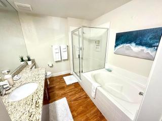 2 King Beds DTSM! Walk to Pier, Promenade & Beach - 6