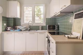 Apartment with Leafy Backyard Steps from the Acropolis - Athene - 9