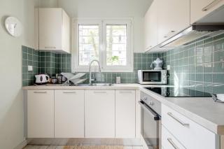 Apartment with Leafy Backyard Steps from the Acropolis - 3