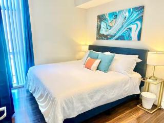 Spacious 2 BD with 2 King Beds Walk to Pier & Beach - 2