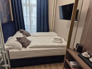 Central Vienna Stay I Self Check-in near Nestroyplatz I External Bathroom - 2