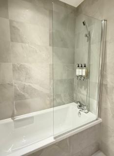 Bright 1-Bedroom Apartment Milton Keynes - 2