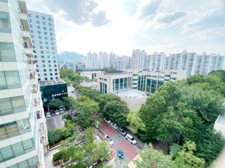 범계역2분, 퀸침대2개, 무료주차, 안양최고의 번화가 입지 땡큐 - 4