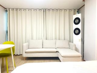 범계역2분, 퀸침대2개, 무료주차, 안양최고의 번화가 입지 땡큐 - 3