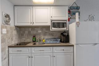 9103 Atlantic Ave, Unit 207 - 5