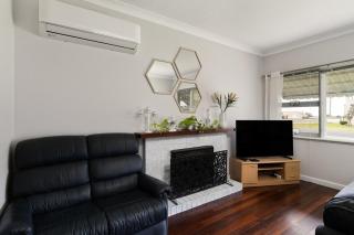 Blue Horizon Beach House - 7