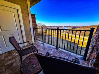 Fairway To Heaven At Four Season 2bed2bath Condo - 9