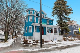 Loft w Fenced Yard Pet-Friendly Near Downtown - 0