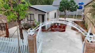 AHK Garden House, a modern house, near the beach - 5