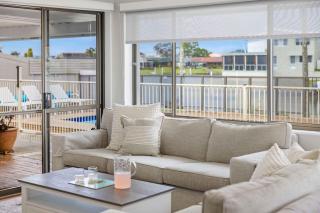 Jolly turtle - pool, private jetty, PMQ canals - 7