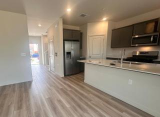 A modern retreat and Gateway to Yosemite - 3