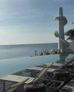 Trogon's Perch - San Isidro - 0