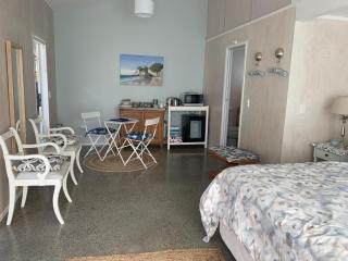 Hahei Hibiscus Cottage Guest House - 8