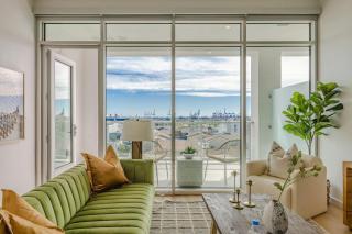 Marbella Lane - Sleek Corner Ocean View - 4