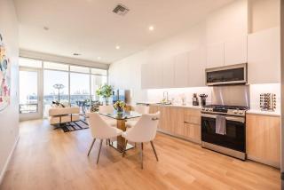 Marbella Lane - Luxury Beachside 2BR - 9