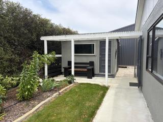 Just Dean Motueka - 9