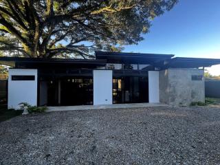 Ashleys Beach House - Country Home near Cahuita - 7