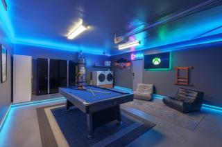 Fresh & Fun! Vegas 4BR w Heated Pool, Dog Friendly - 3