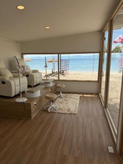 Sea Escapes Resort - 9