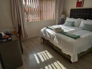 Uzuri Unakaa Guesthouse in Summestrand - Gqeberha - 8