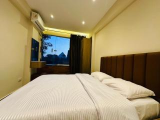 Khufu's Pyramids View INN - 1