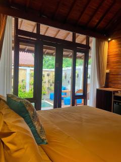 Ngesil Private Joglo & Pool - 6