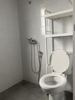 Comfy HappiNest A home away from home - 5