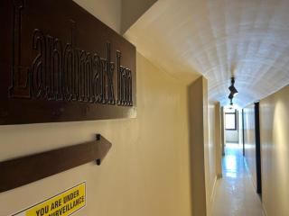 Landmark Inn - 8