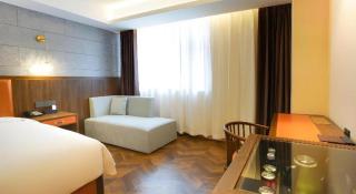 Borrman Hotel Capital Airport Convention & Exhibition Center Auto Market - 9