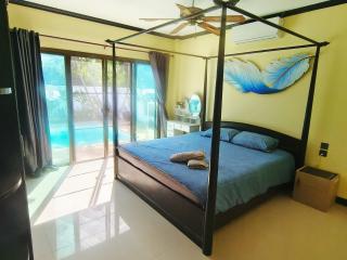 Thai family rawai Swimming pool villa Hotel - 2