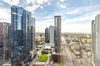 275S Abnb-Style Southbank 2BR with pool, Walk to Tram and Crown - 5