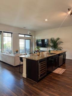 Downtown views by the Lake - 0