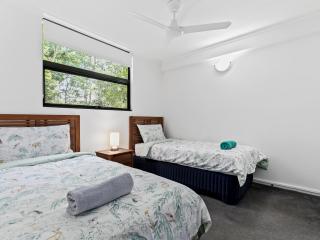 Emohruo Rainbow Shores - 3 Br Resort Apartment - 6