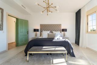 VACATION MARBELLA I Villa Bosquecito, Giant Private Heated Pool, 4min to the Beach, 6 BR, Spacious Villa - 1