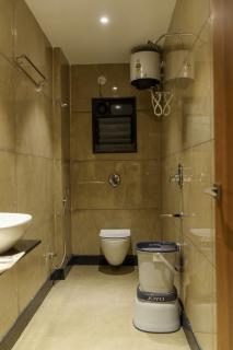 HariPriya Executive - 8